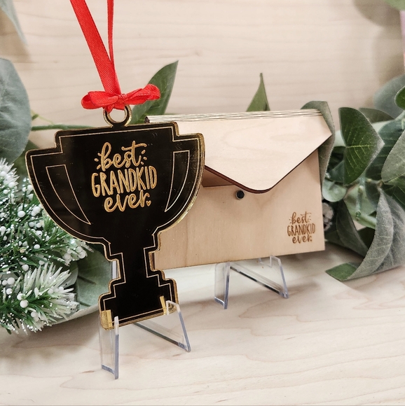 "Best Grandkid Ever" Gift Bundle * Laser Cut & Engraved Ornament * - Picture 4 of 8
